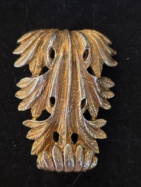 Vintage Unsigned Gold Tone Leaf Brooch Pin Costume Jewelry Art Deco MCM READ